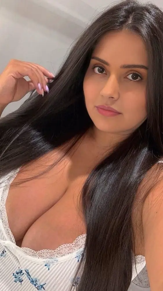 Riya Lucknow Call Girl Service